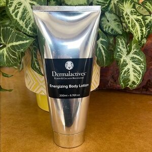 🌸 Dermalactives Energizing Body Lotion